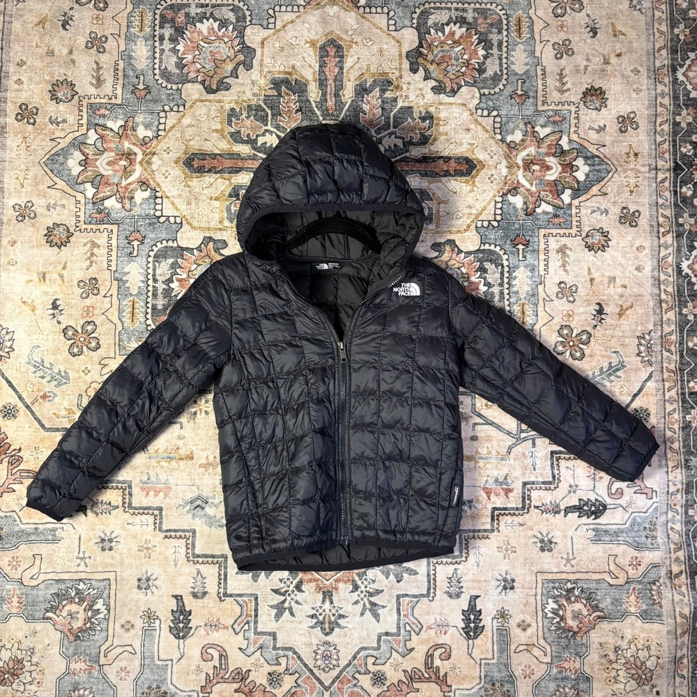 The North Face Kids ThermoBall Eco Hoodie Black Puffer Jacket Size 7T 7B School